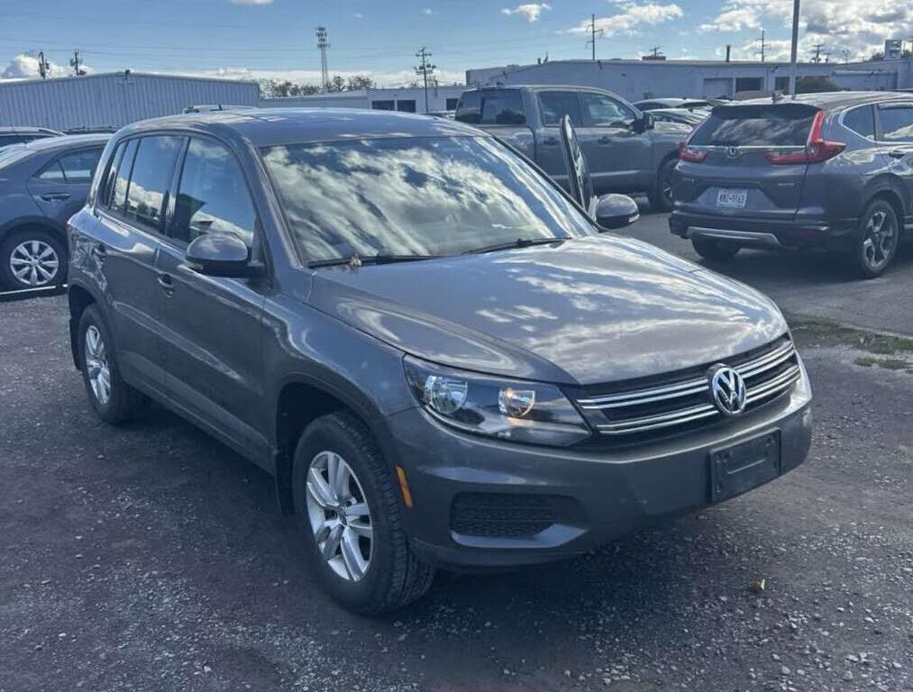 2013 VOLKSWAGEN Tiguan