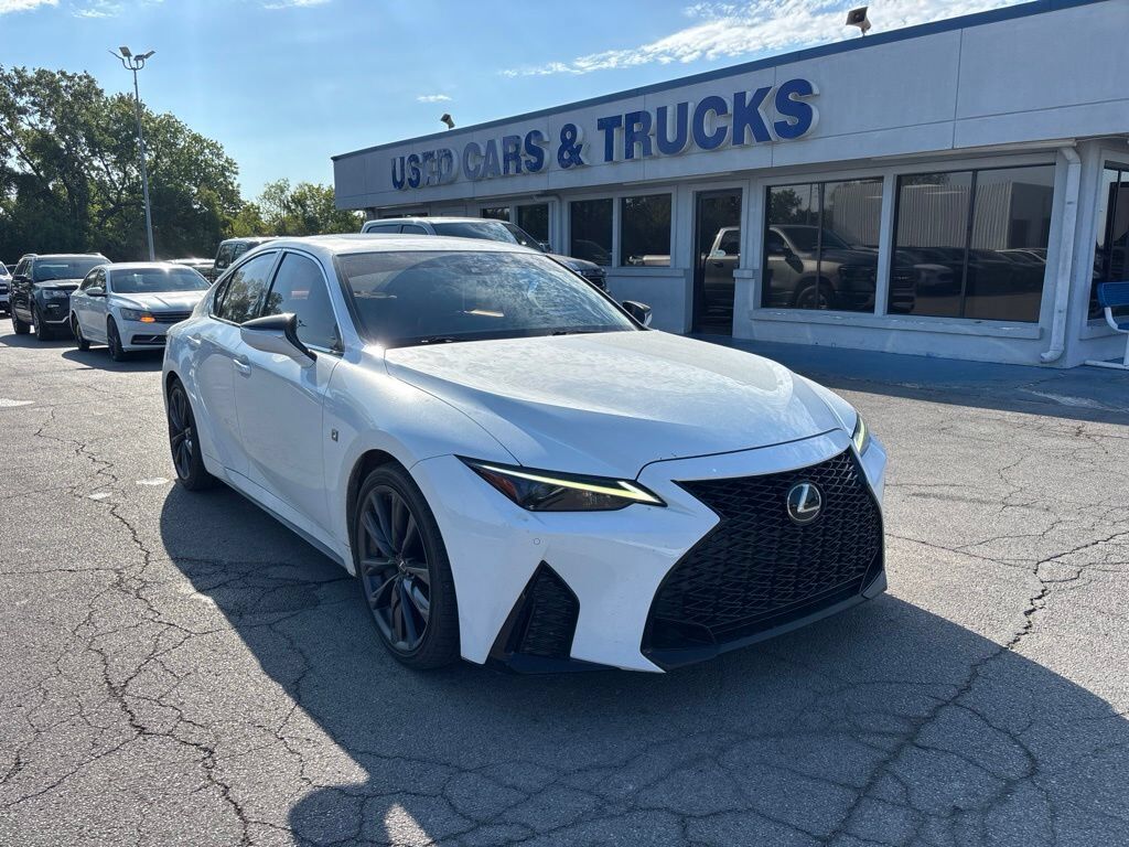 2021 LEXUS IS