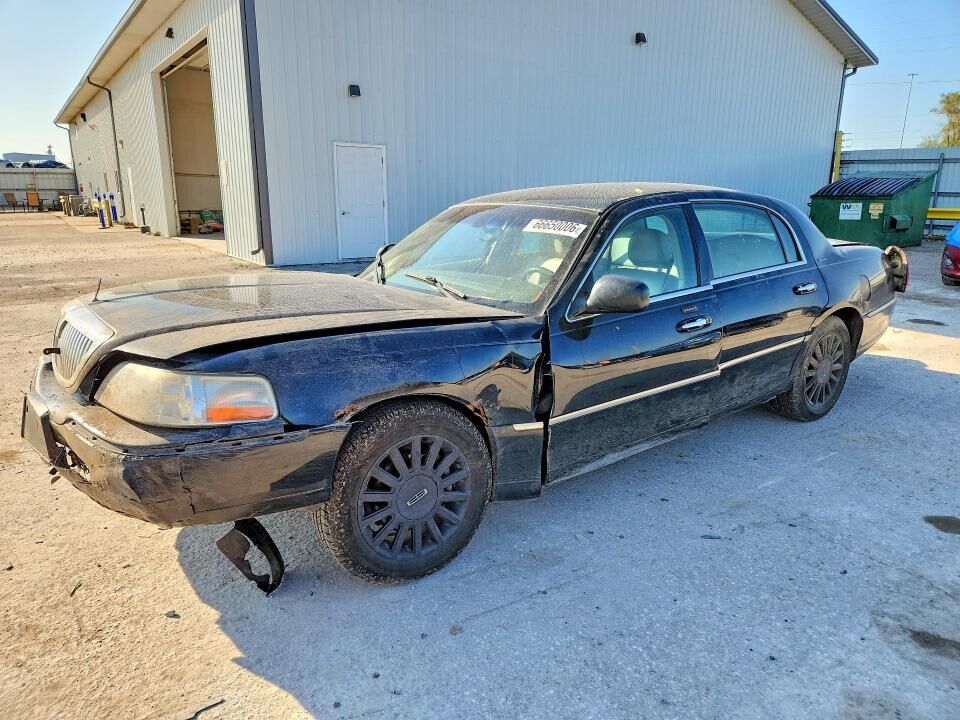 2003 LINCOLN Town Car
