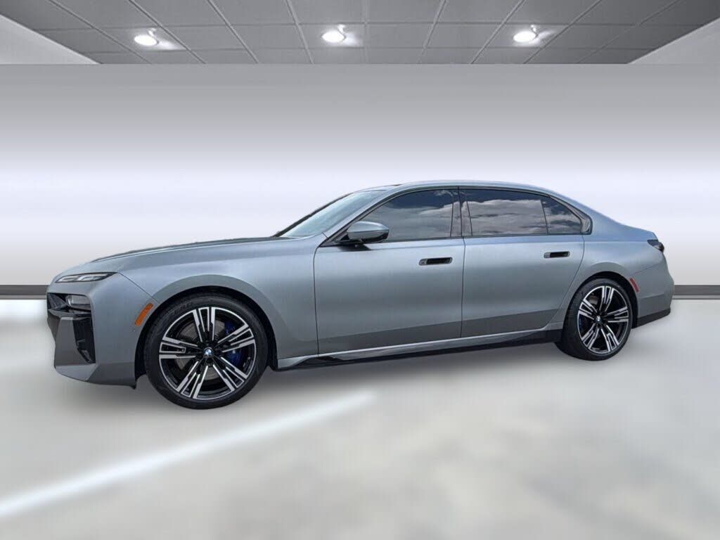 2023 BMW 760i