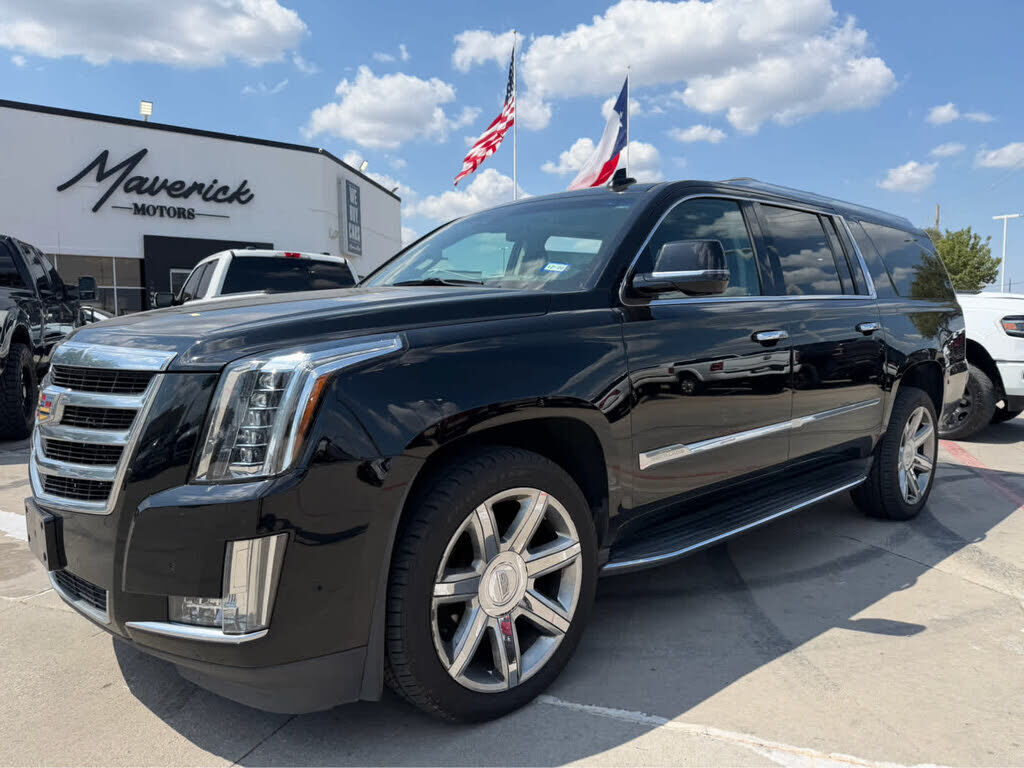 2017 CADILLAC Escalade ESV