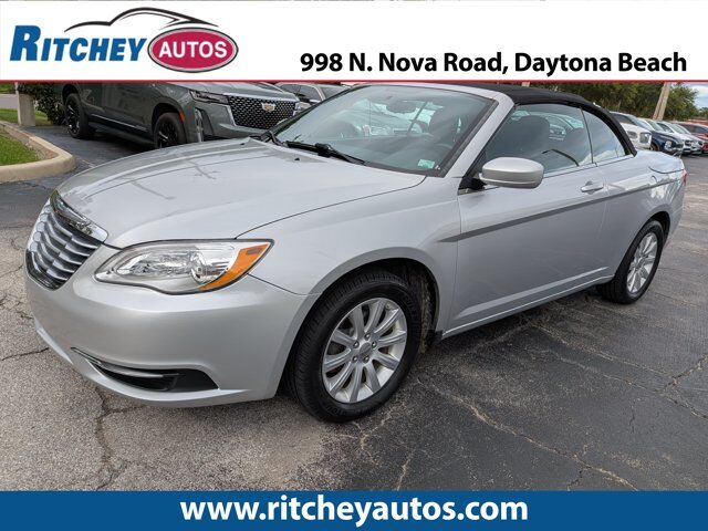 2012 CHRYSLER 200