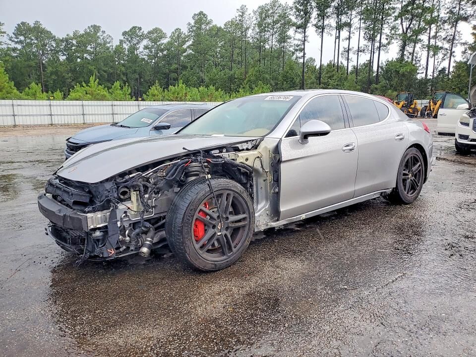2010 PORSCHE Panamera