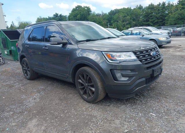 2017 FORD Explorer