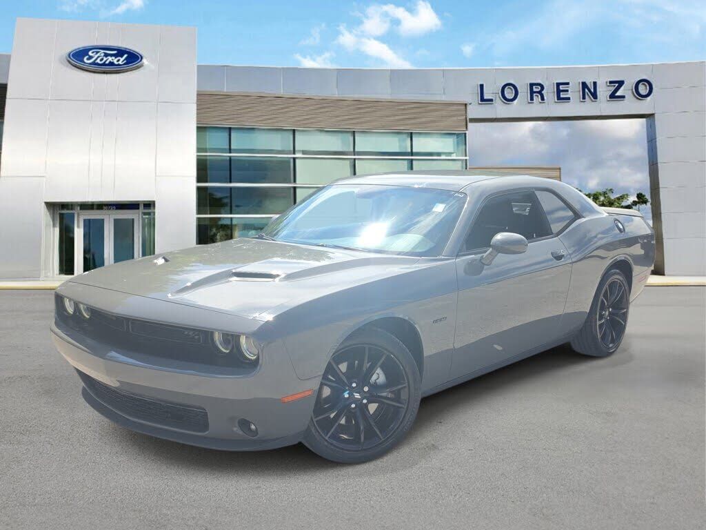 2017 DODGE Challenger