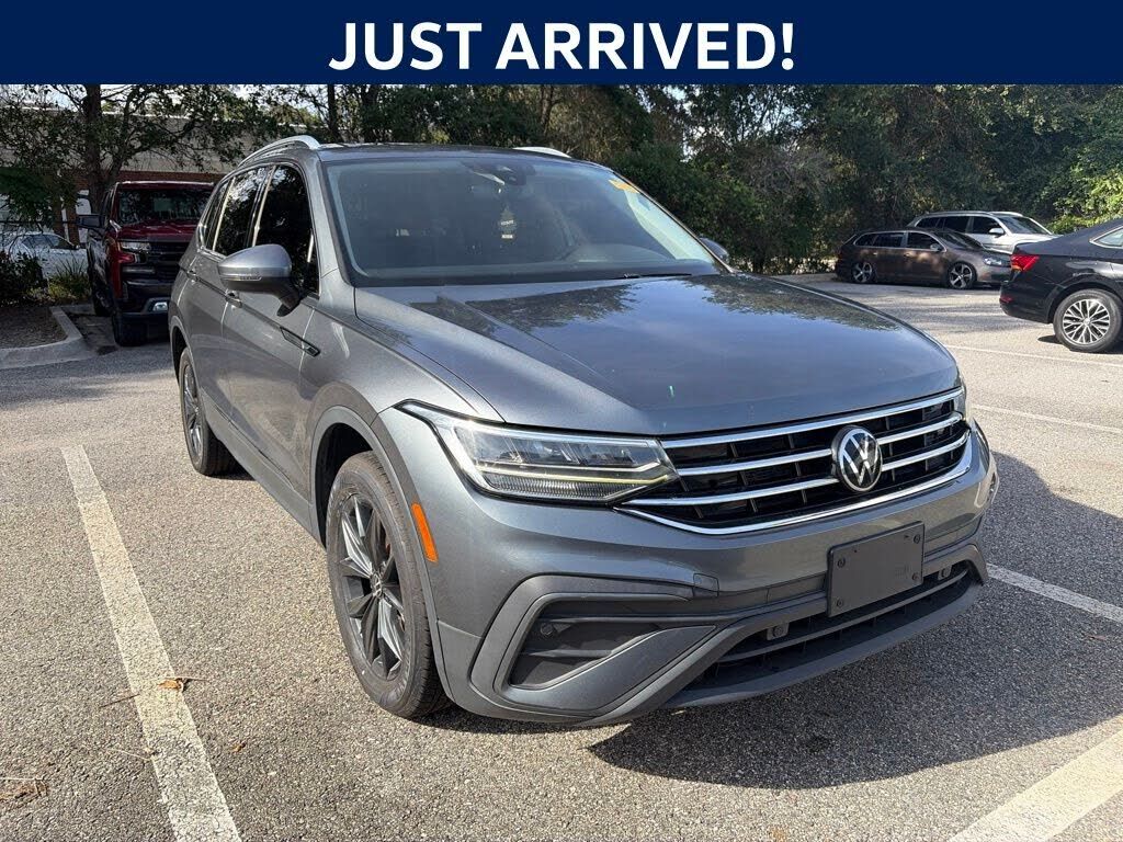 2022 VOLKSWAGEN Tiguan