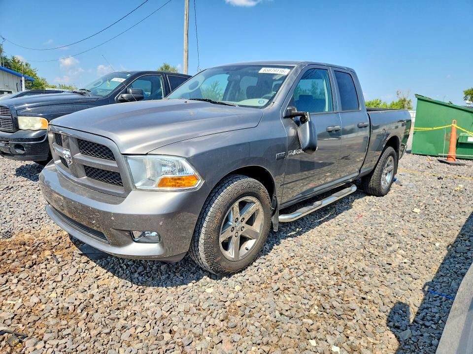 2012 DODGE Ram