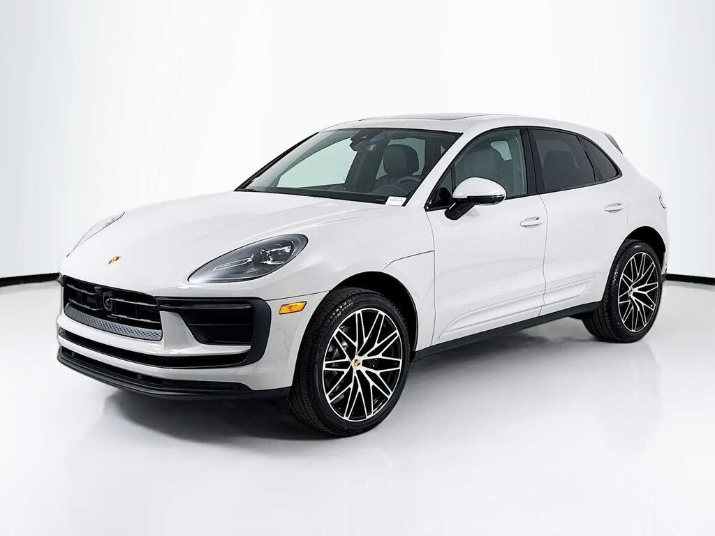 2026 PORSCHE Macan