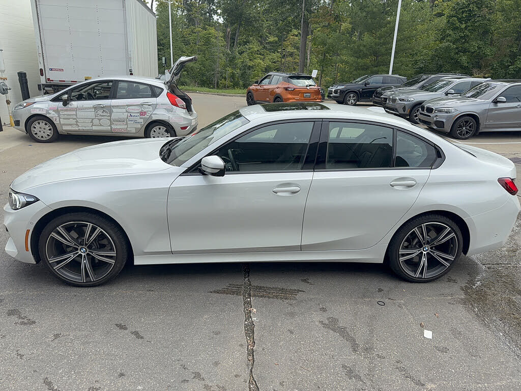 2023 BMW 330i
