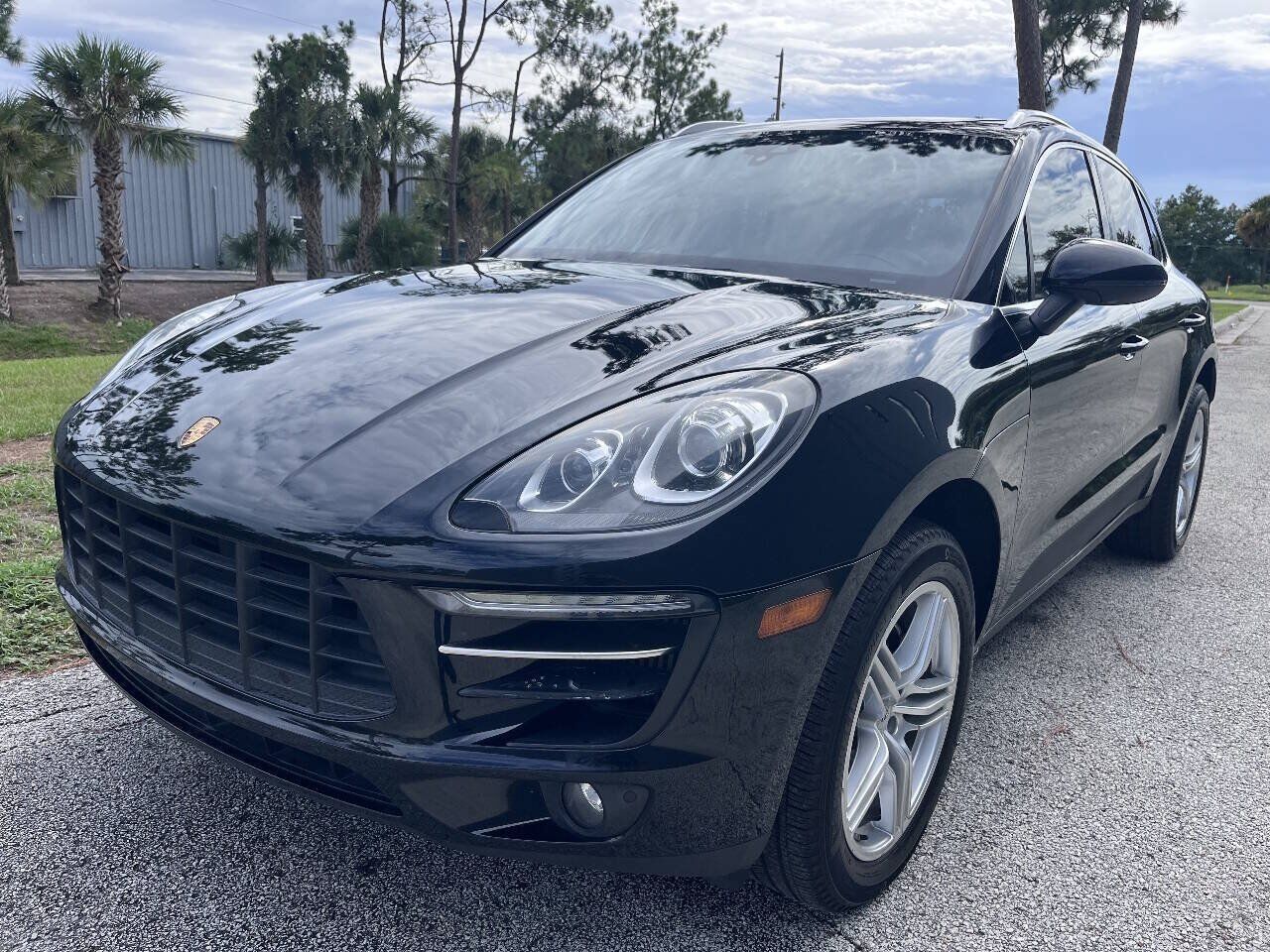 2017 PORSCHE Macan