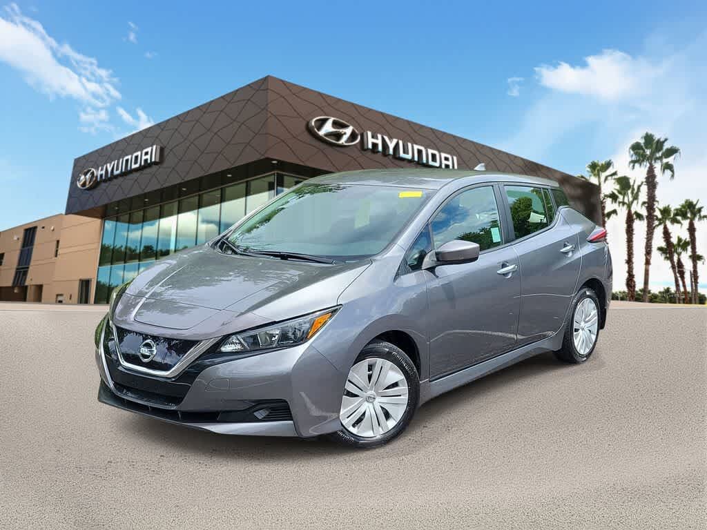 2022 NISSAN Leaf