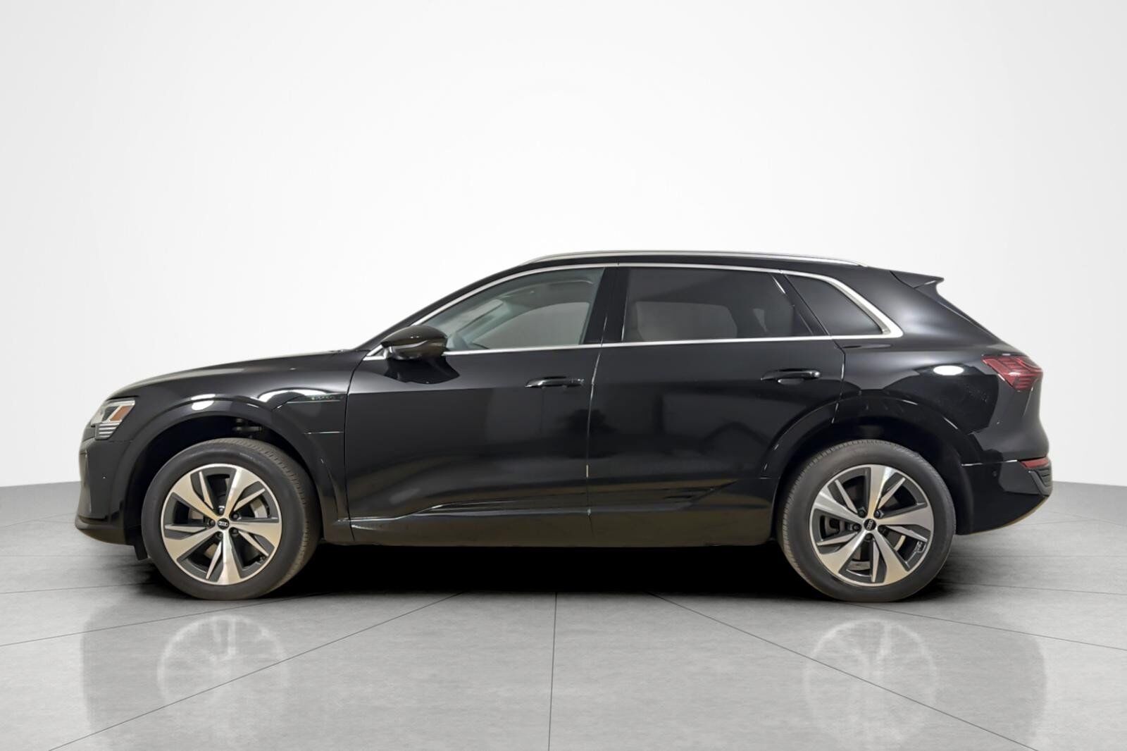 2024 Audi Q8