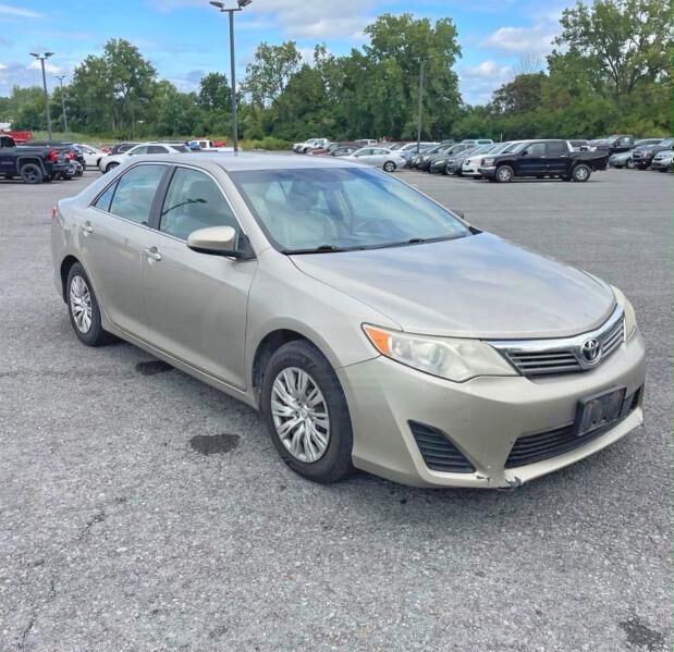2013 TOYOTA Camry