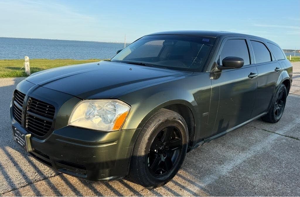 2005 DODGE Magnum