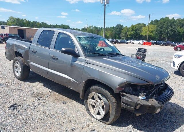 2010 DODGE Dakota