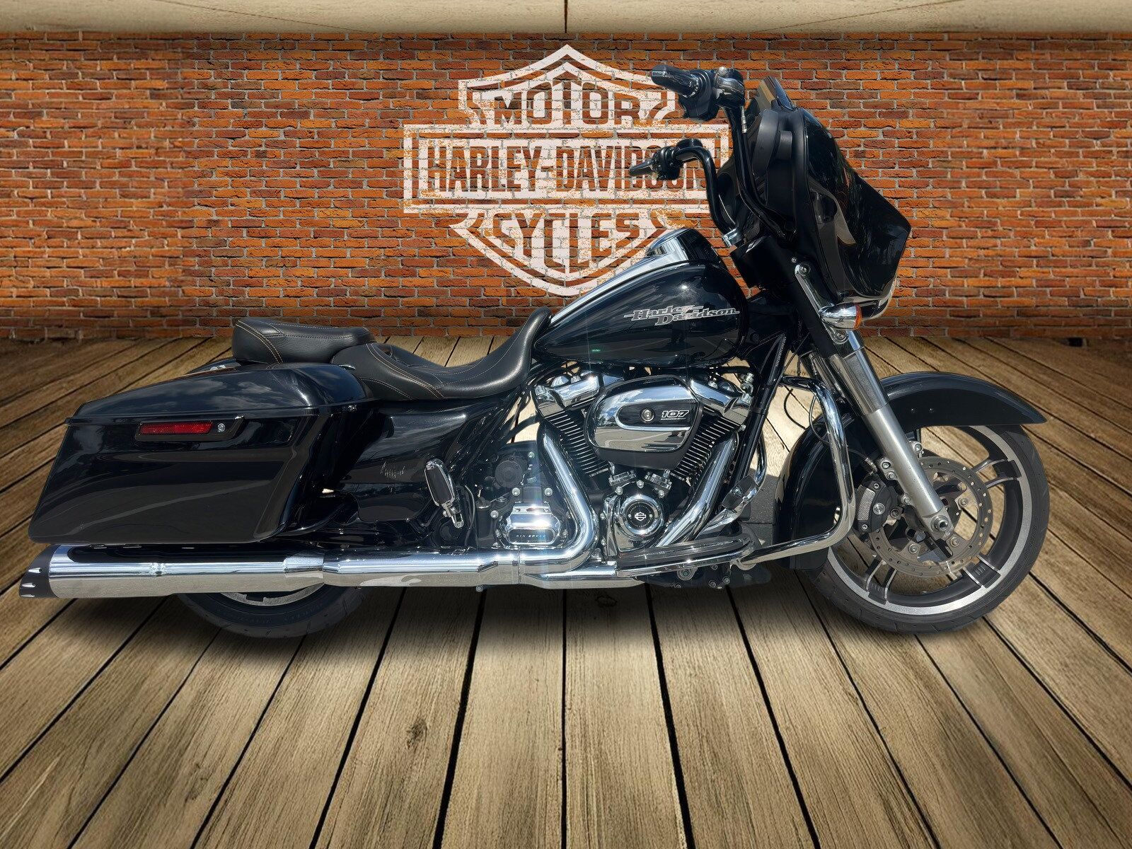 2018 HARLEY DAVIDSON FLHX / Street Glide