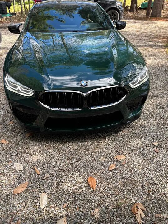 2023 BMW M8