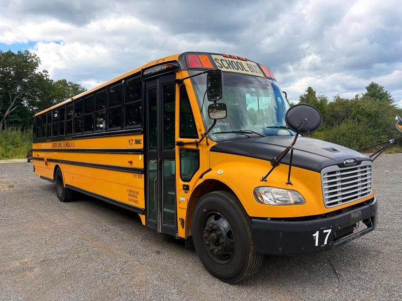 2015 FREIGHTLINER B2 Bus Chassis