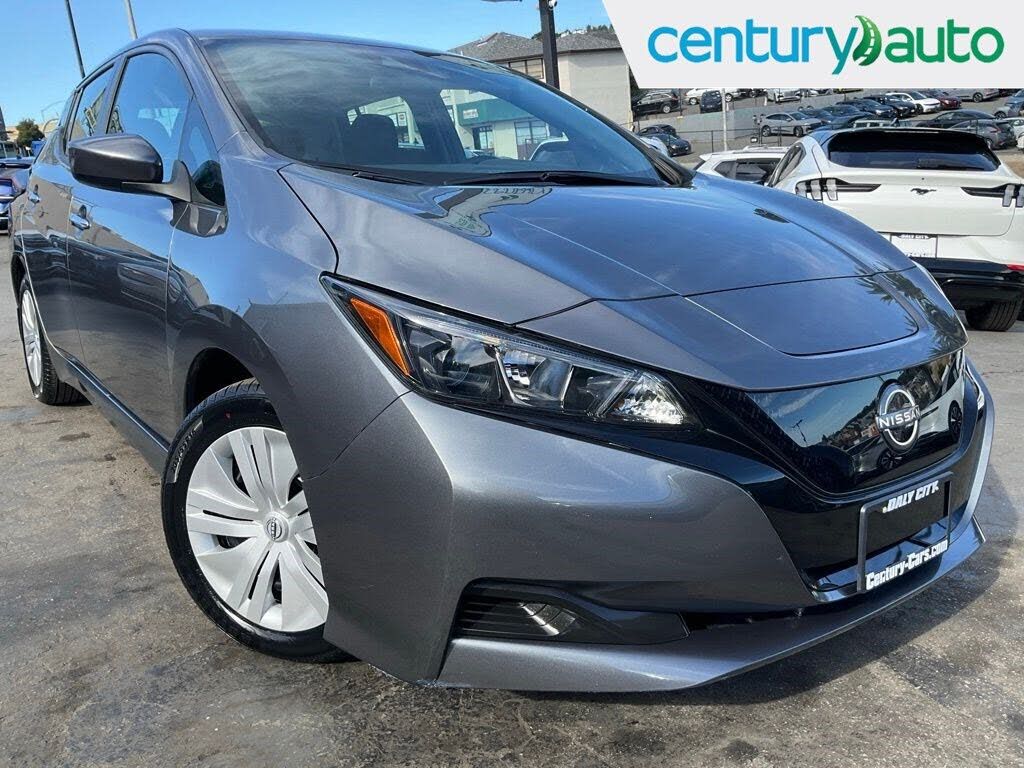 2025 NISSAN Leaf