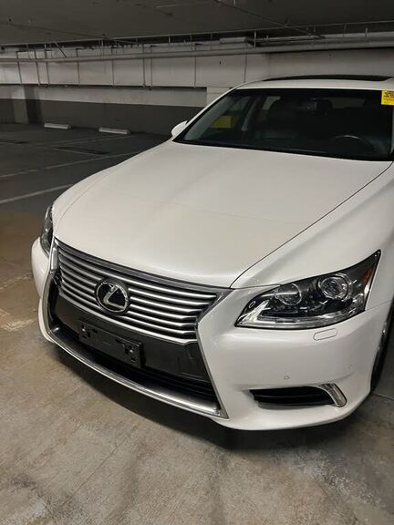 2015 Lexus LS