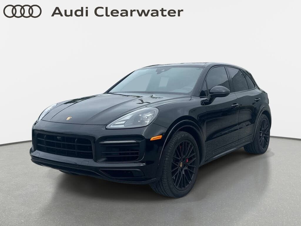 2022 PORSCHE Cayenne