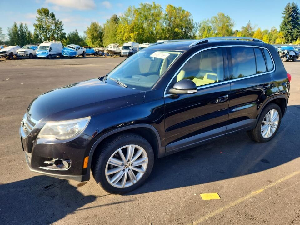 2009 VOLKSWAGEN Tiguan