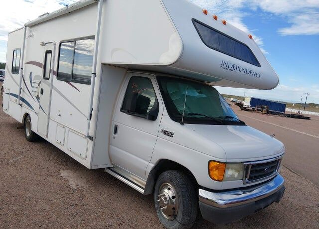 2005 FORD E-450