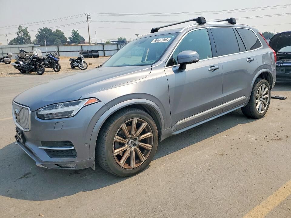 2016 VOLVO XC90