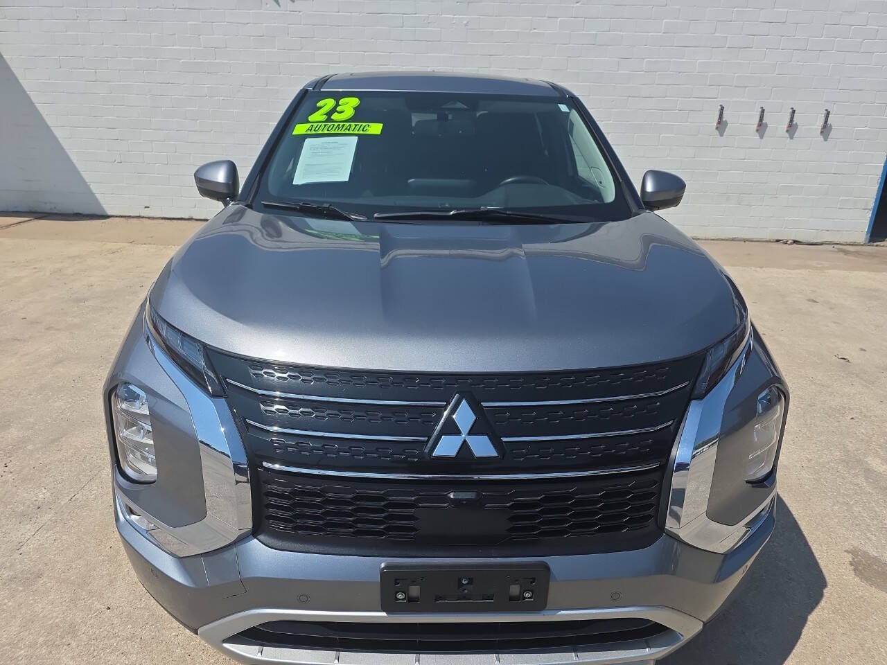 2023 MITSUBISHI Outlander