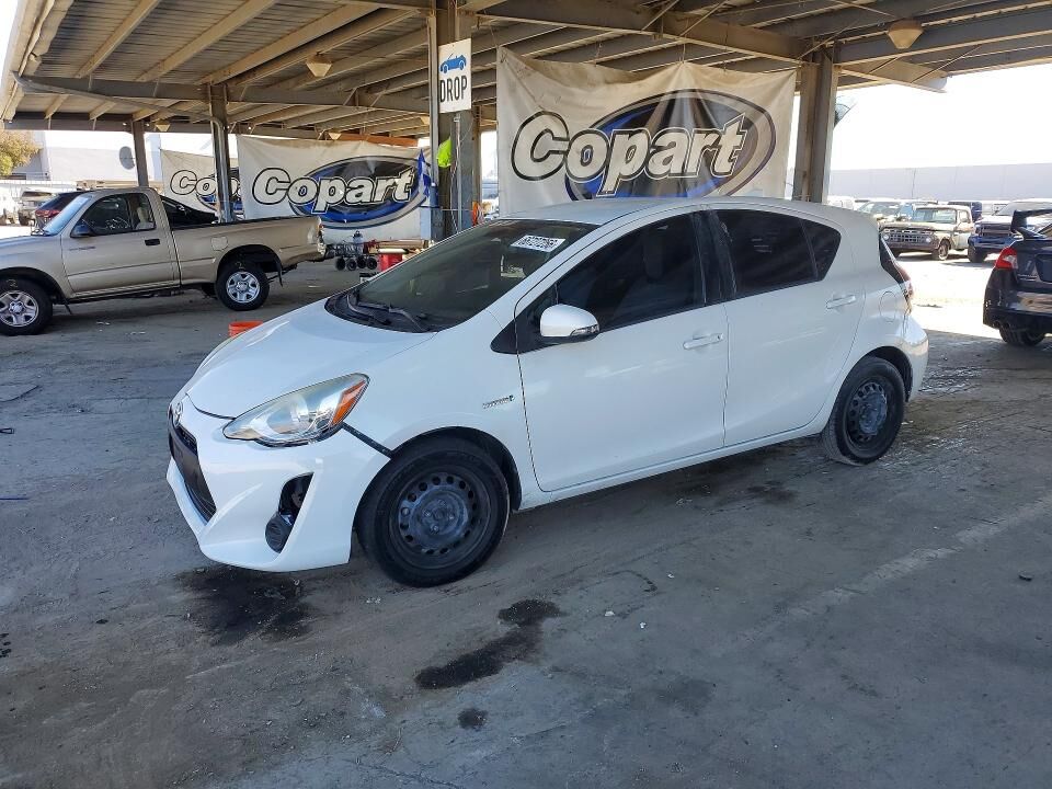 2015 TOYOTA Prius
