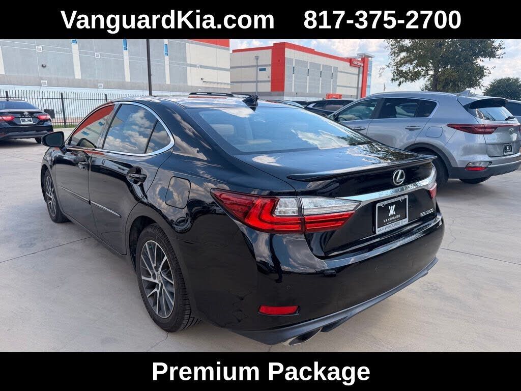 2017 Lexus ES