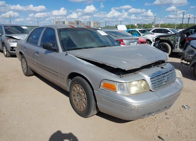 2004 FORD Crown Victoria