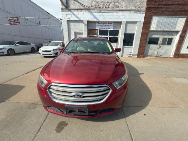 2013 FORD Taurus