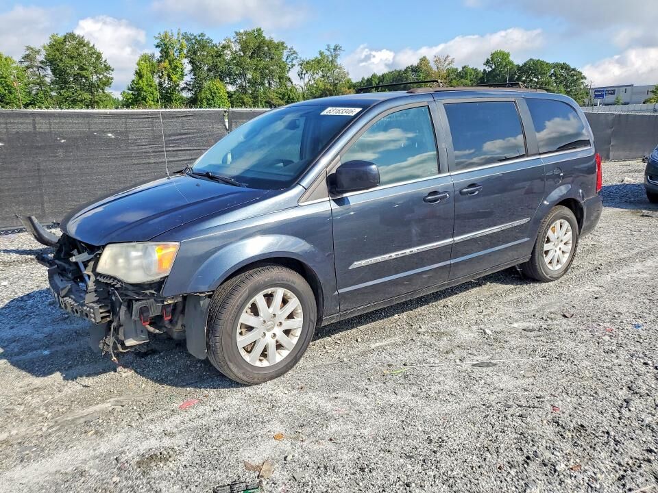 2014 CHRYSLER Town and Country