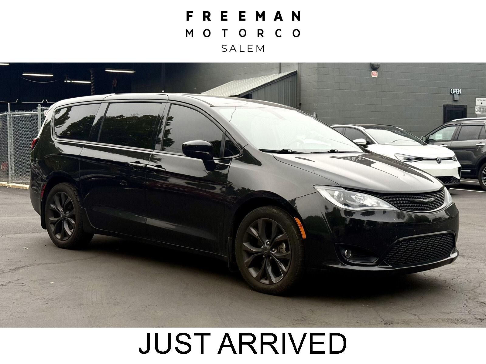 2019 CHRYSLER Pacifica