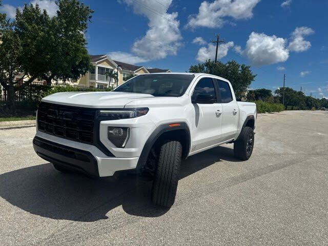 2024 GMC Canyon