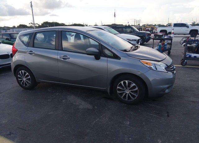2015 NISSAN Versa