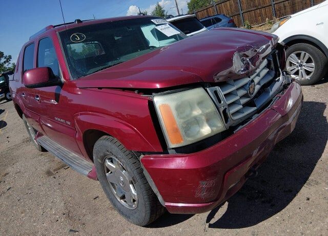 2004 CADILLAC Escalade