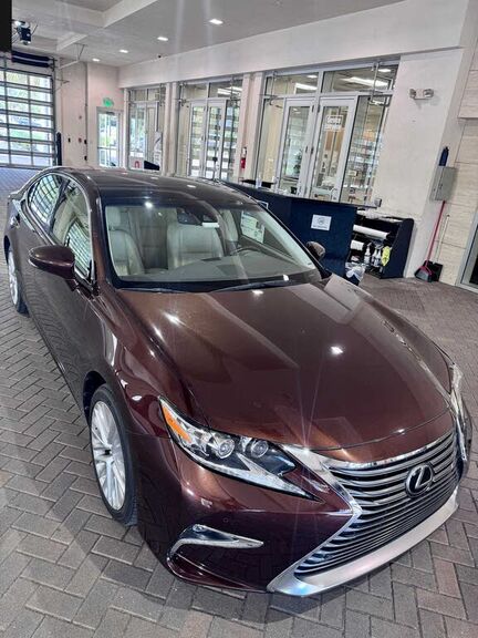 2016 LEXUS ES