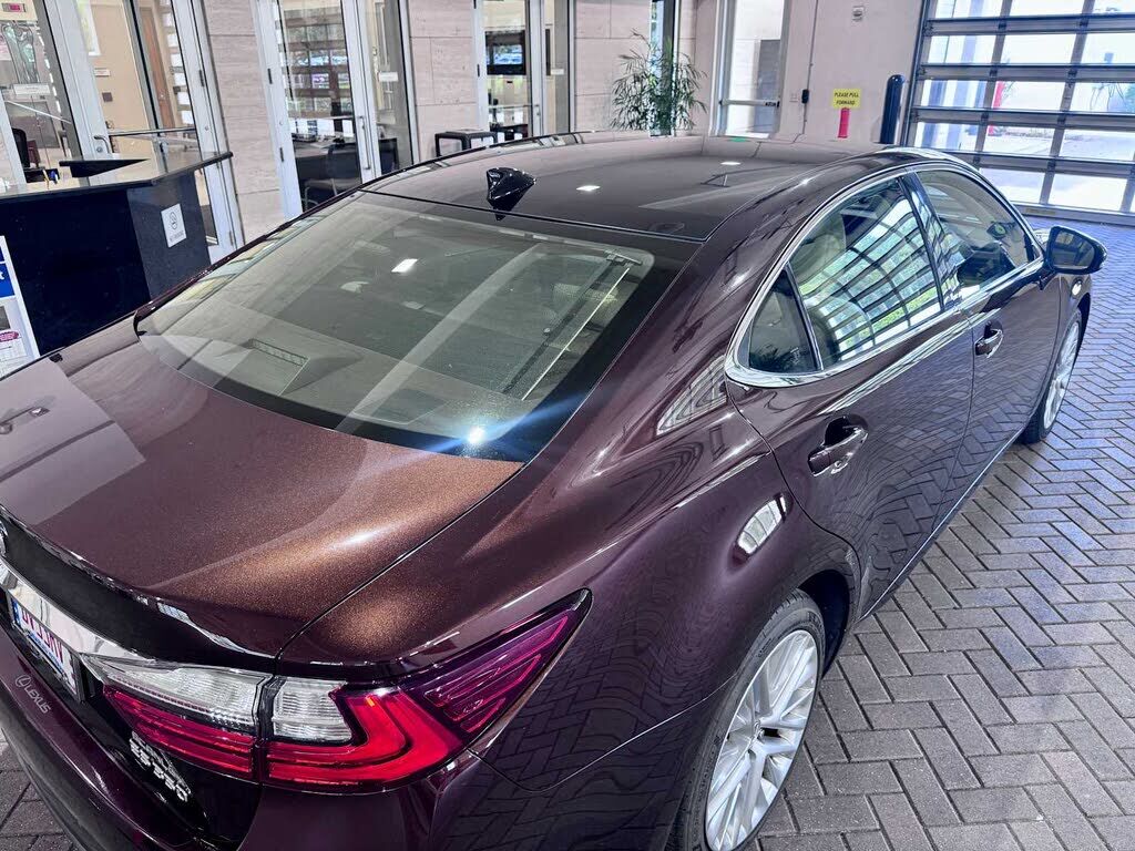 2016 Lexus ES