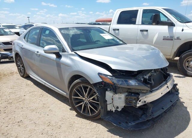 2021 TOYOTA Camry