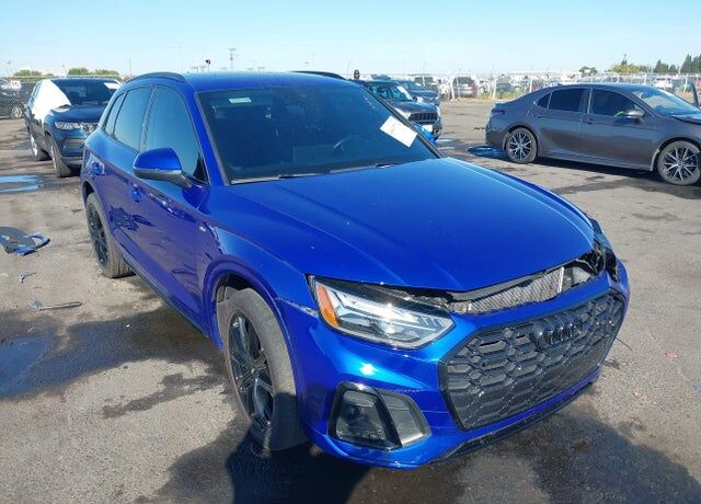 2021 AUDI Q5 e