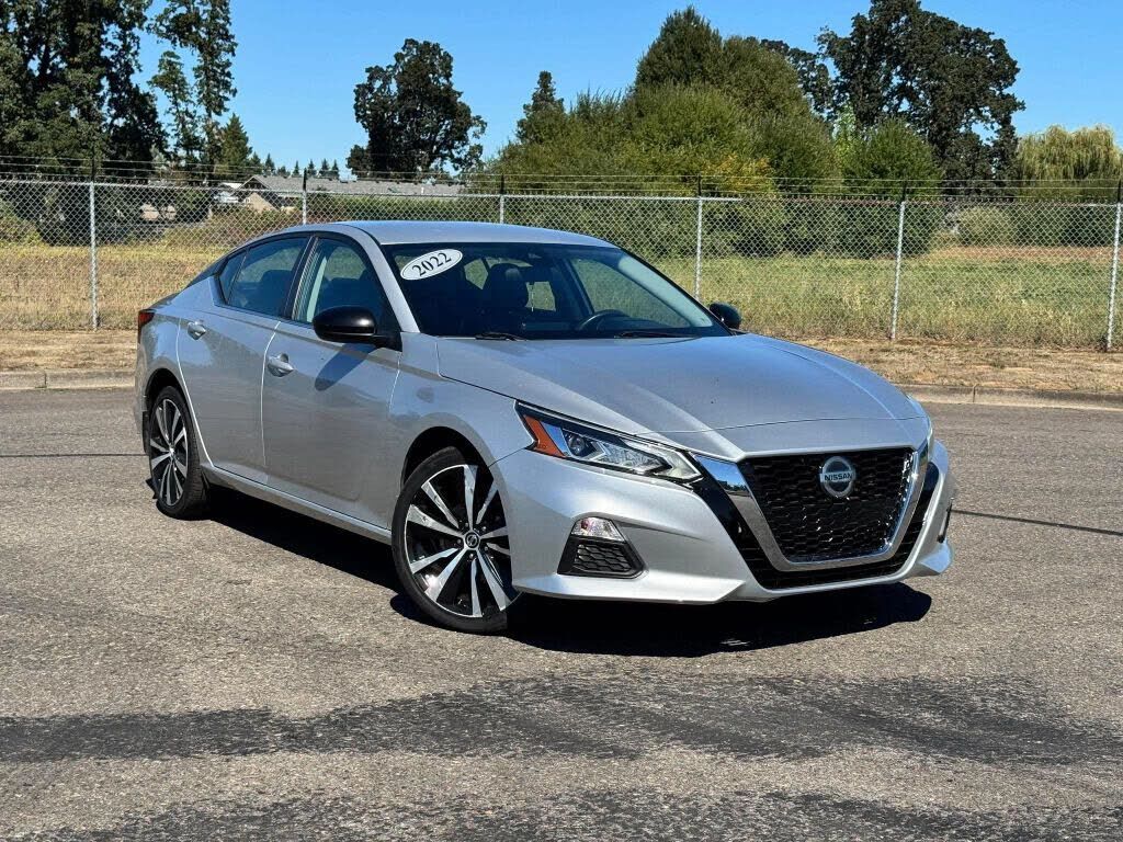2022 NISSAN Altima