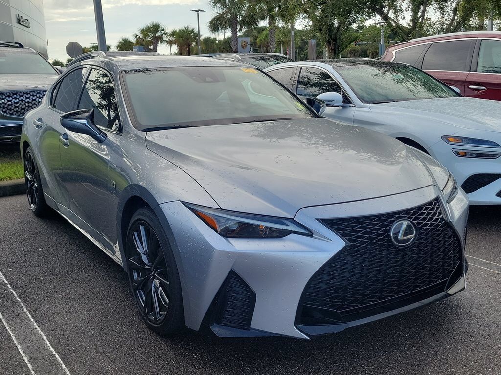 2022 LEXUS IS