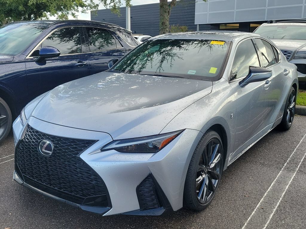 2022 Lexus IS