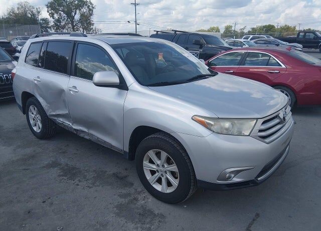 2013 TOYOTA Highlander