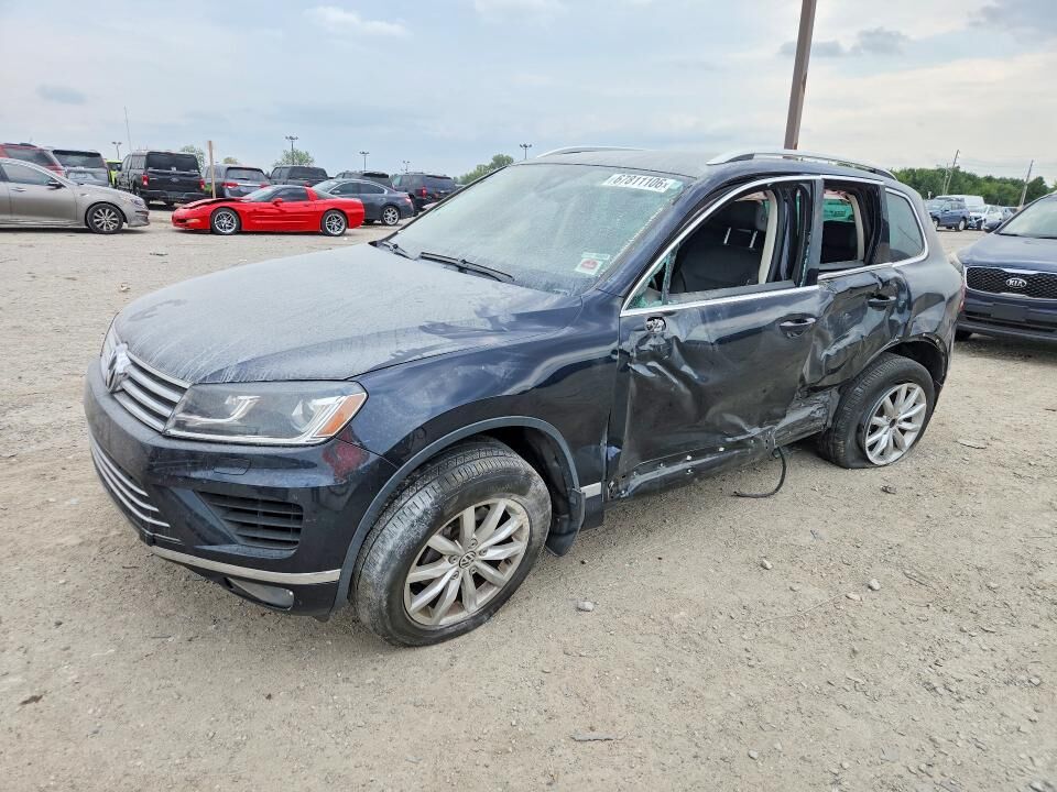 2017 VOLKSWAGEN Touareg