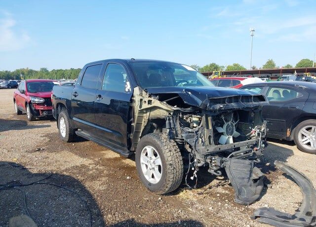 2019 TOYOTA Tundra