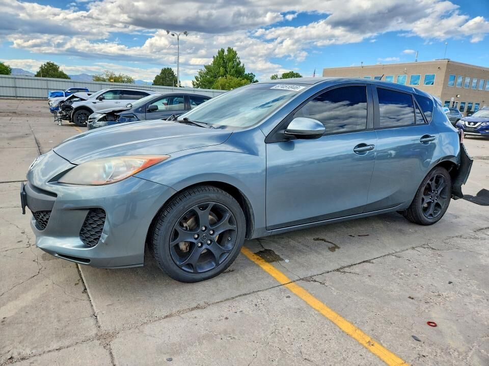 2013 MAZDA Mazda3