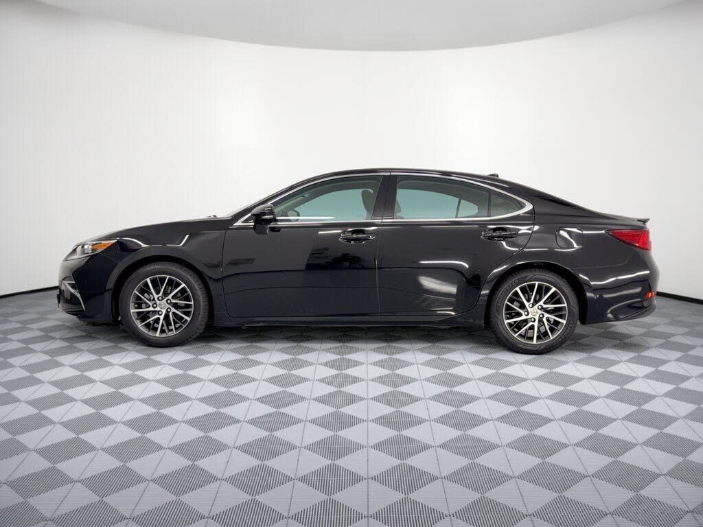 2017 Lexus ES